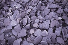 25KG PLUM SLATE 20MM & 40MM PLUM CHIPPINGS DECORATIVE AGGREGATE