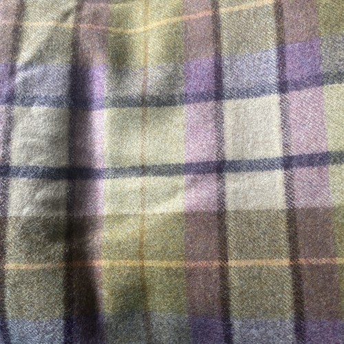 Metre checked wool - 3.20,