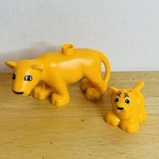 Lego Duplo Lions Lot - Lioness and Cub Minifigures