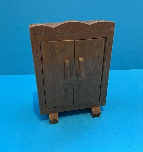 Vintage dolls house - vintage,