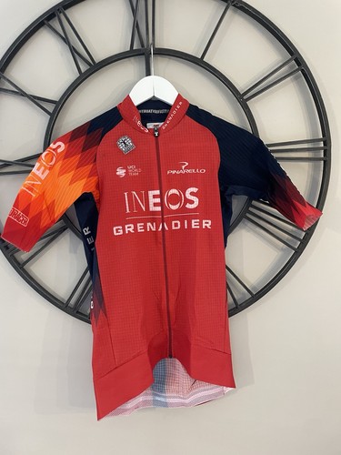 Ineos grenadiers pro team - pro,
