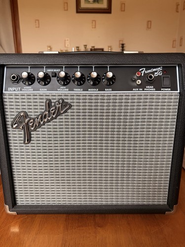 Fender frontman 15g 15w solid - frontman,