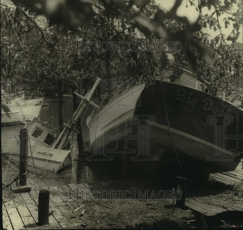 1969 press photo boats - 1969, damaged