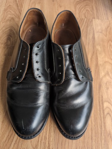 Red wing postman - wing,