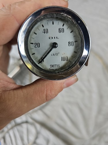 Smiths oil pressure gauge with - oil,