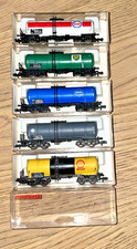 N GAUGE LOT OF 5 BOXED EIGHT