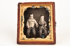 Daguerreotype - 2 Young Brothers in Half 1/6 Plate Wood Composite Union Case V23