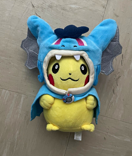 Pokémon center pikachu plush - pokémon,
