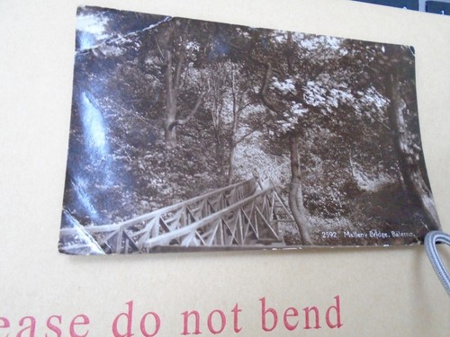 Balerno corners creased - ,