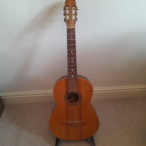 España guitar please see - bm,
