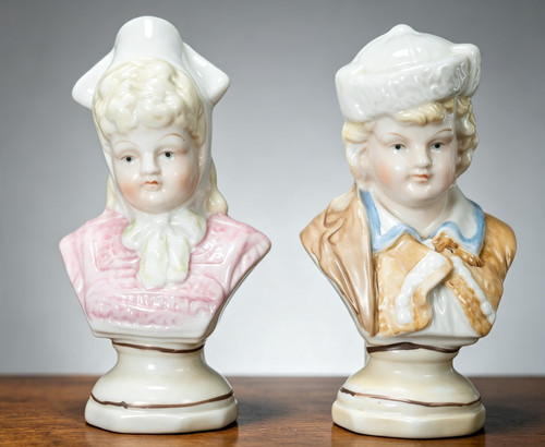 Pair small porcelain - small, bust