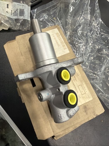 Saab master cylinder - 93,