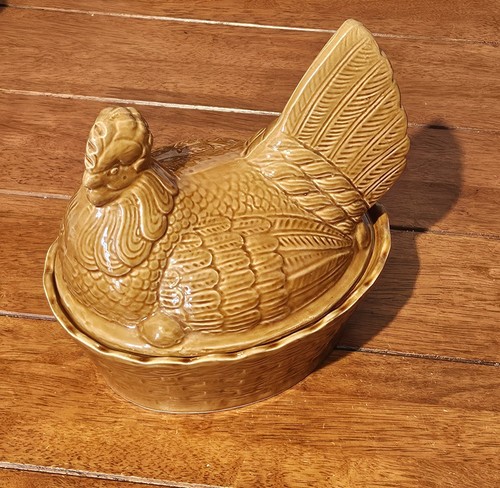 Vintage ceramic chicken hen - hen, on