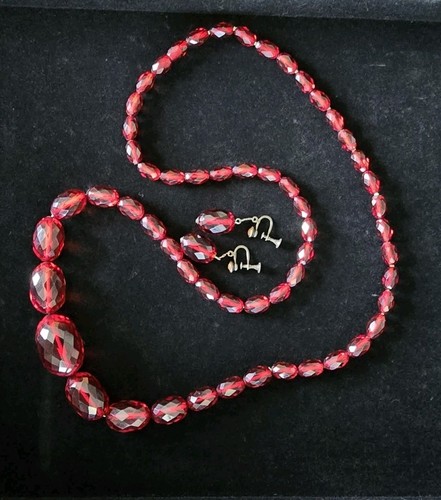 Vtg graduated faceted - graduated,