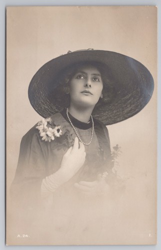 Edwardian lady large - edwardian,