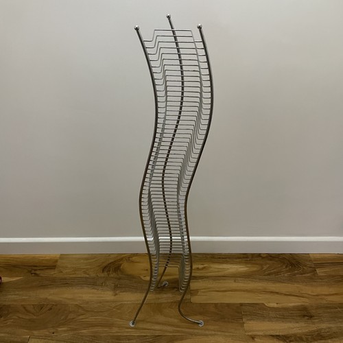 Metal wavey wire silver - wavey, chrome