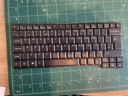 Medium wam 2070 keyboard - medium,