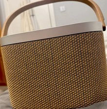 Bang Olufsen BEOSOUND A5 - Oak Powerful portable speaker.