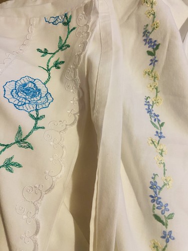 Contrasting pair white - ,