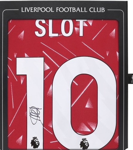 Liverpool hand signed boxed - fc,
