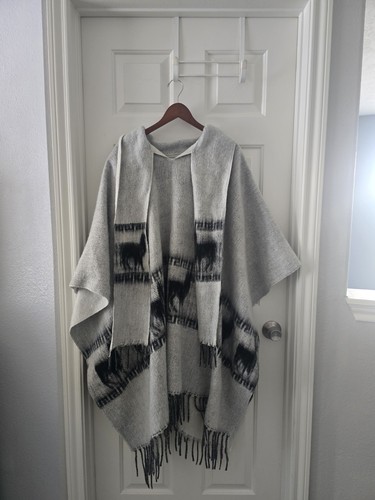 Peruvian hooded poncho - peruvian, gray
