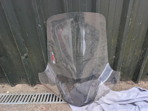 Yamaha majesty 125 - givi, screen