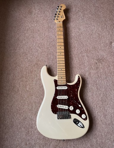 American deluxe stratocaster - deluxe,