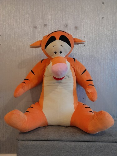 Official disney store giant - official,