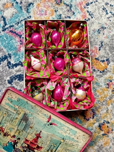 Vintage christmas baubles - vintage, /