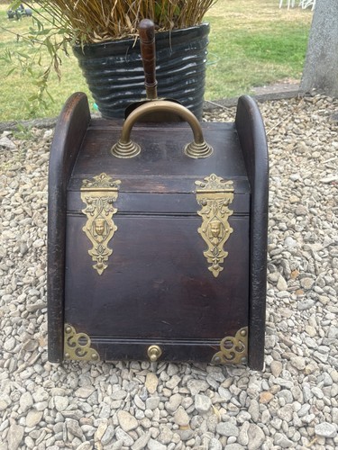 Antique wooden coal scuttle - ,