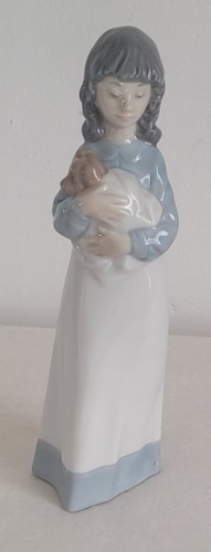 Vintage nao lladro figurine - vintage,