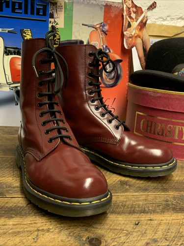 1490 martens boots oxblood - martens,