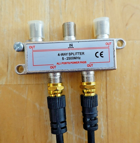 Way splitter and connector - splitter,