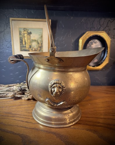 Vintage brass coal - , scuttle