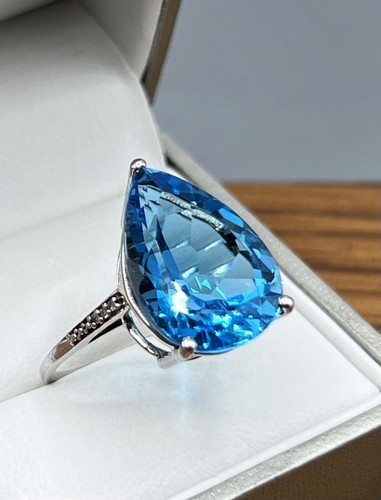 Stunning huge 10ct swiss blue - 10ct,