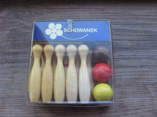 Vintage indoor bowling game