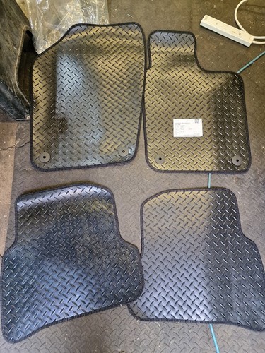 Polo rubber car mats - polo,