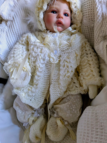 Realistic baby doll light - realistic,