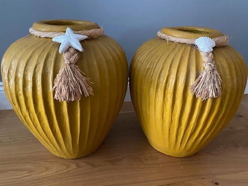 Large papier mache hand made - ,