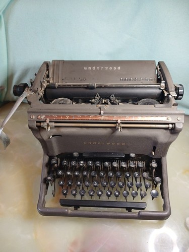 Vintage 1938 underwood - 1938, model