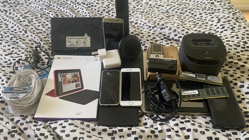 Joblot old iphone mobile - old,