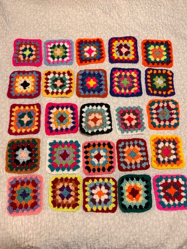 Handmade granny squares set - -,