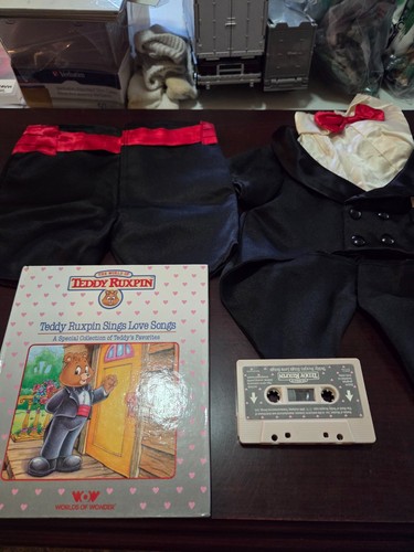 Teddy ruxpin - teddy,