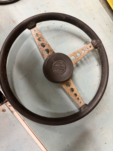 Midget steering wheel good - mg,