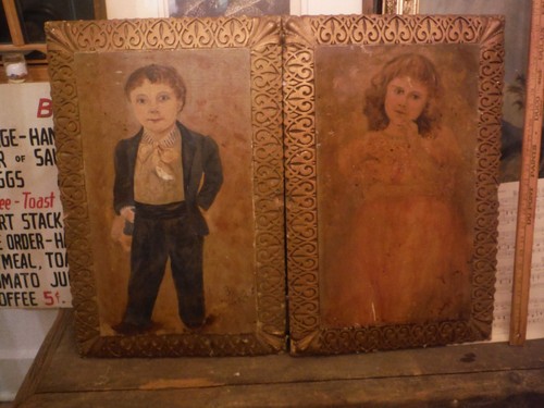 Matching pair 1800 folk art - 1800's,