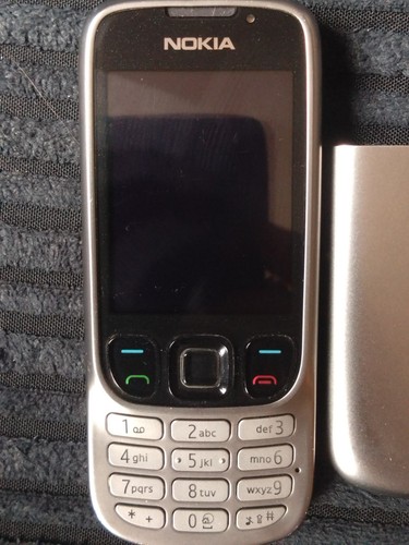 Nokia6303iClassicSilverLocked