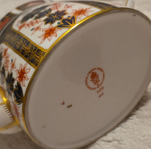 Royal crown derby imari 1128 - royal,