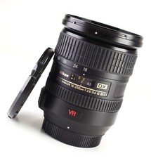 Nikon AF-S DX VR 18-200mm F3.5-5.6 G IF ED Zoom Lens  & Front & Rear Lens Caps