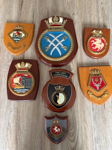 Royal navy ships crest - royal,