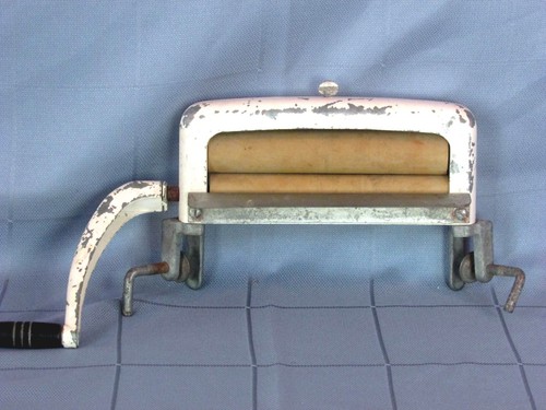 Antique clothes wringer for - clothes,